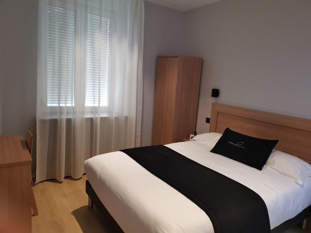 Imagen de la habitación del Hotel H&ocirc;tel le Ch&acirc;teau Blanchard. Foto 13