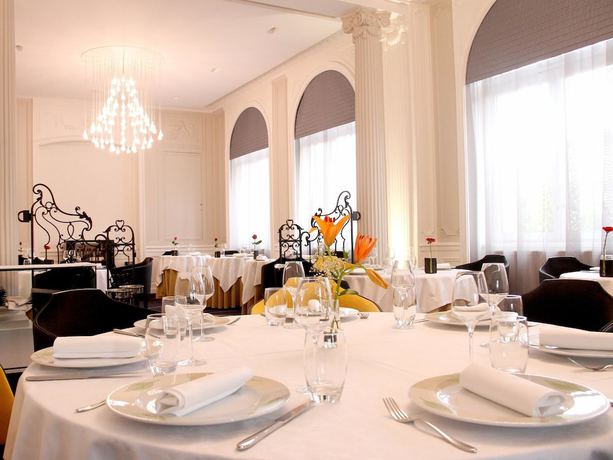 Imagen del bar/restaurante del Hotel H&ocirc;tel le Ch&acirc;teau Blanchard. Foto 6