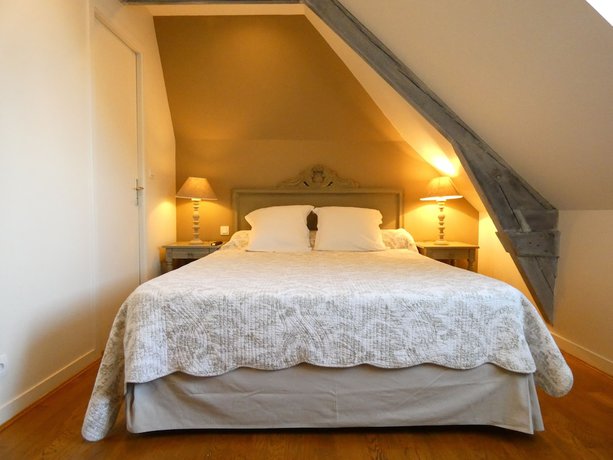 Imagen de la habitación del Hotel H&ocirc;tel le Chatellier. Foto 2