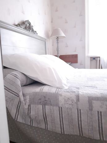 Imagen de la habitación del Hotel H&ocirc;tel le Chatellier. Foto 6
