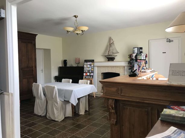 Imagen de los interiores del Hotel H&ocirc;tel le Chatellier. Foto 20