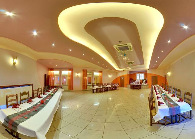 Imagen del bar/restaurante del Hotel Hôtel le Floride. Foto 5