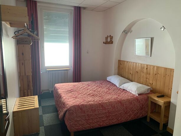 Imagen de la habitación del Hotel H&ocirc;tel le National, SAINT ETIENNE. Foto 6