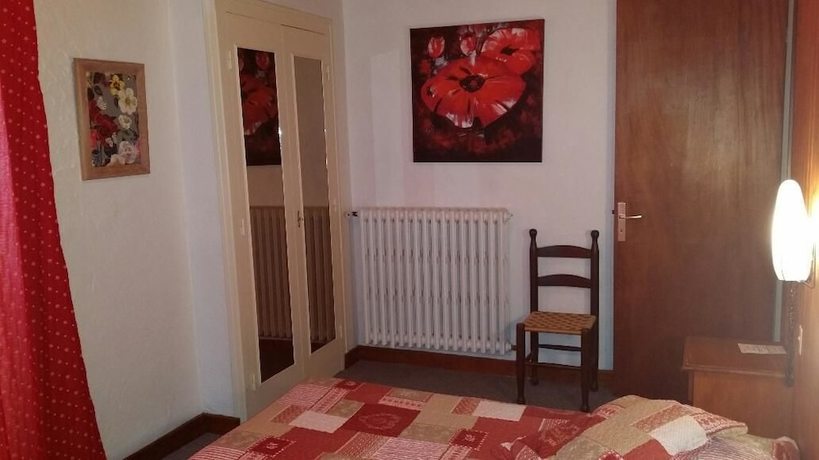 Imagen de la habitación del Hotel H&ocirc;tel le Tourisme. Foto 12
