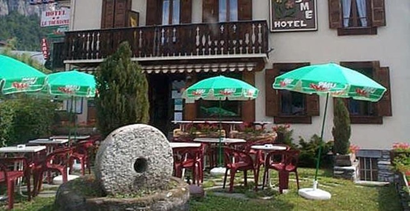 Imagen de los exteriores del Hotel H&ocirc;tel le Tourisme. Foto 18