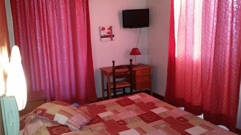 Imagen de la habitación del Hotel H&ocirc;tel le Tourisme. Foto 15