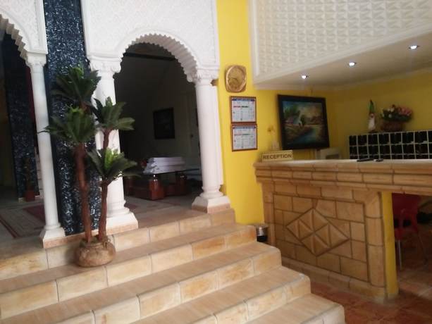 Imagen general del Hotel H&ocirc;tel le V. Rocher. Foto 1
