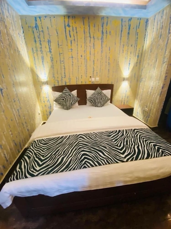 Imagen de la habitación del Hotel H&ocirc;tel le palace des rois. Foto 2