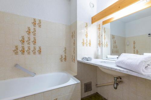 Imagen general del Hotel H&ocirc;tel les Bains. Foto 2