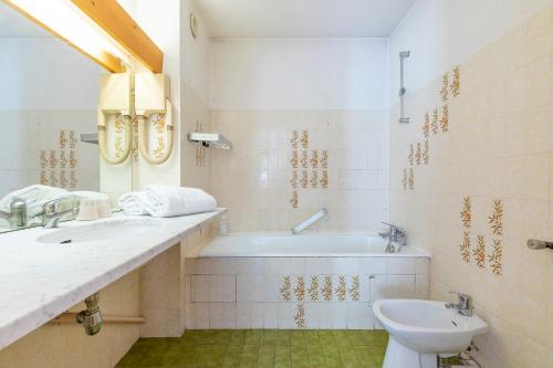 Imagen general del Hotel H&ocirc;tel les Bains. Foto 5