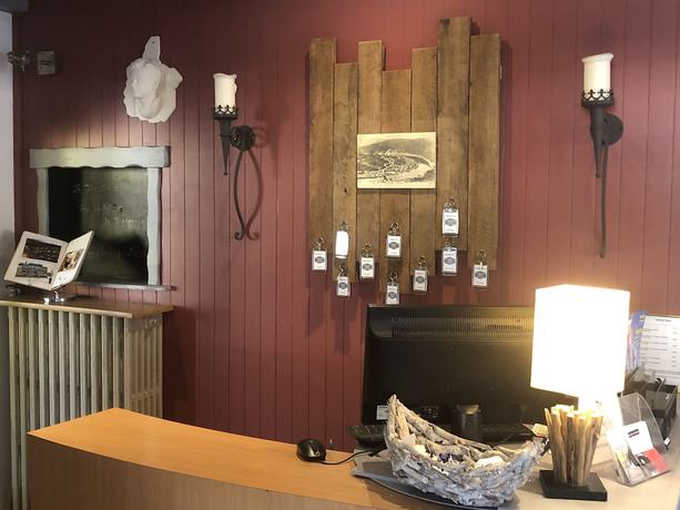 Imagen de los interiores del Hotel H&ocirc;tel les Boucles de Meuse. Foto 19
