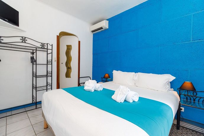 Imagen de la habitación del Hotel H&ocirc;tel les Liserons de Mougins. Foto 5