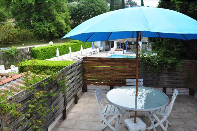 Imagen de la habitación del Hotel H&ocirc;tel les Liserons de Mougins. Foto 16