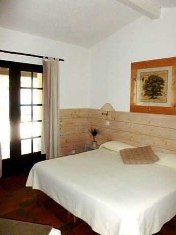 Imagen de la habitación del Hotel H&ocirc;tel les Rizi&egrave;res. Foto 3