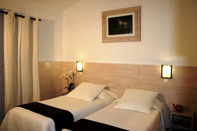 Imagen de la habitación del Hotel H&ocirc;tel les Rizi&egrave;res. Foto 6