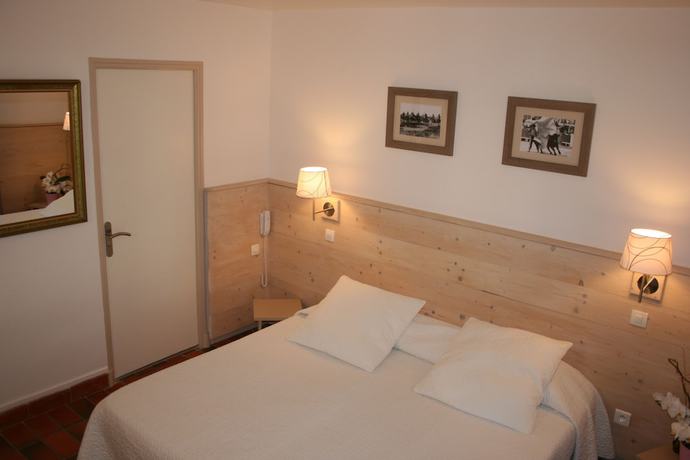 Imagen de la habitación del Hotel H&ocirc;tel les Rizi&egrave;res. Foto 13