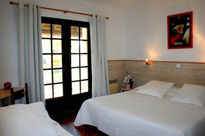 Imagen de la habitación del Hotel H&ocirc;tel les Rizi&egrave;res. Foto 18