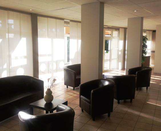 Imagen de los interiores del Hotel H&ocirc;tel-R&eacute;sidence les Aiguades. Foto 18