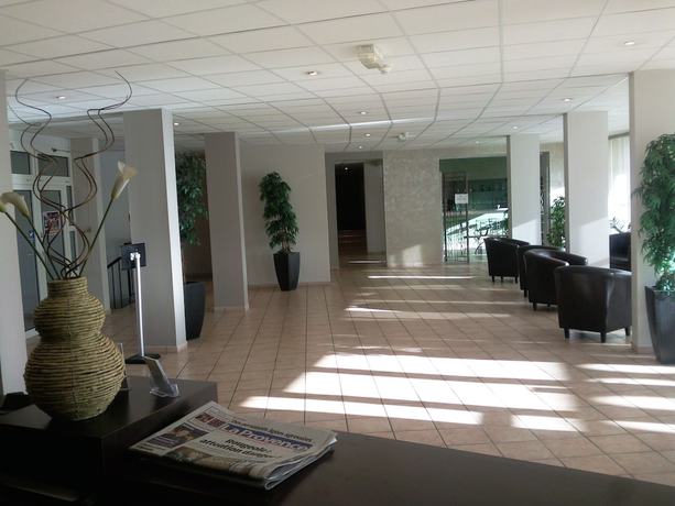 Imagen de los interiores del Hotel H&ocirc;tel-R&eacute;sidence les Aiguades. Foto 19
