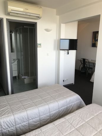 Imagen de la habitación del Hotel H&ocirc;tel-R&eacute;sidence les Aiguades. Foto 3