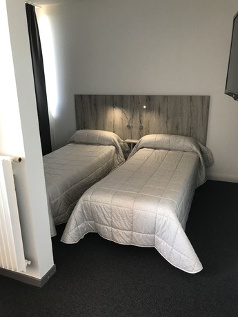 Imagen de la habitación del Hotel H&ocirc;tel-R&eacute;sidence les Aiguades. Foto 4