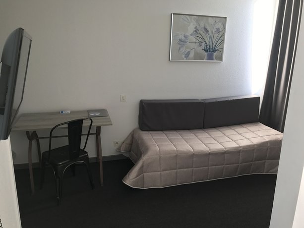 Imagen de la habitación del Hotel H&ocirc;tel-R&eacute;sidence les Aiguades. Foto 6