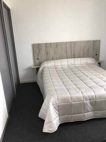 Imagen de la habitación del Hotel H&ocirc;tel-R&eacute;sidence les Aiguades. Foto 7