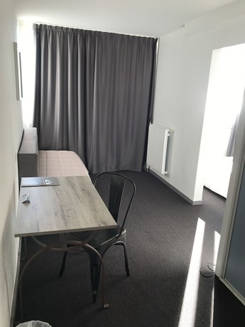 Imagen de la habitación del Hotel H&ocirc;tel-R&eacute;sidence les Aiguades. Foto 16