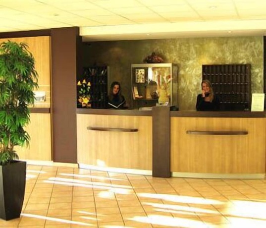 Imagen de los interiores del Hotel H&ocirc;tel-R&eacute;sidence les Aiguades. Foto 20