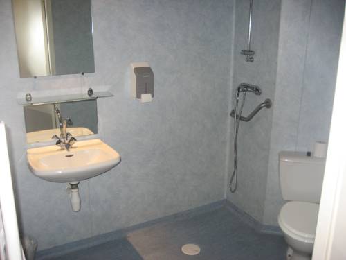 Imagen de la habitación del Hotel H&ocirc;tellerie 2** Du Couvent De Malet. Foto 10