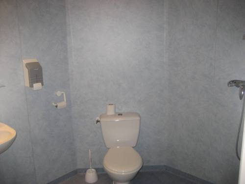 Imagen de la habitación del Hotel H&ocirc;tellerie 2** Du Couvent De Malet. Foto 11