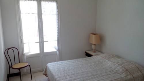 Imagen de la habitación del Hotel H&ocirc;tel**r&eacute;sidence Bear. Foto 8