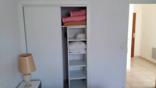 Imagen de la habitación del Hotel H&ocirc;tel**r&eacute;sidence Bear. Foto 11