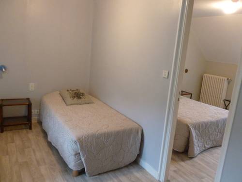 Imagen de la habitación del Hotel H&ocirc;tel-relais De Trefeuntec. Foto 6