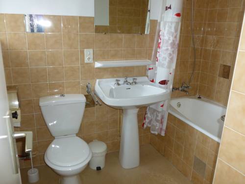 Imagen de la habitación del Hotel H&ocirc;tel-relais De Trefeuntec. Foto 8