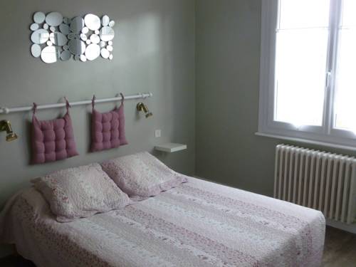 Imagen de la habitación del Hotel H&ocirc;tel-relais De Trefeuntec. Foto 12