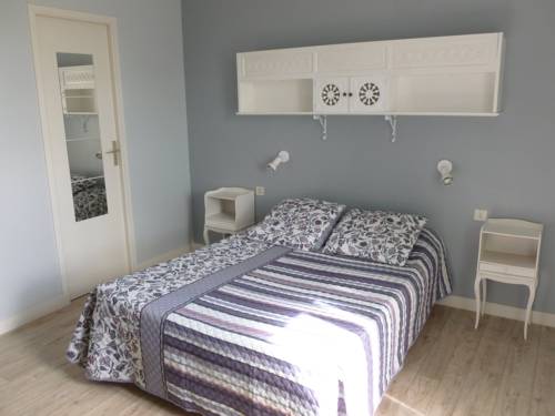 Imagen de la habitación del Hotel H&ocirc;tel-relais De Trefeuntec. Foto 15