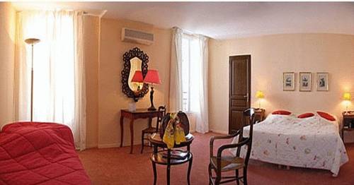 Imagen de la habitación del Hotel Hôtel-restaurant Eychenne. Foto 15