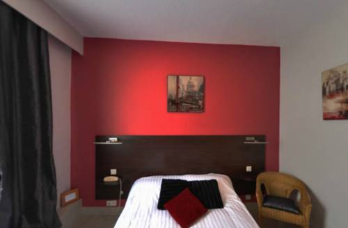 Imagen de la habitación del Hotel H&ocirc;tel-restaurant La Croix Couverte. Foto 3