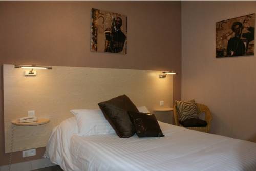 Imagen de la habitación del Hotel H&ocirc;tel-restaurant La Croix Couverte. Foto 10
