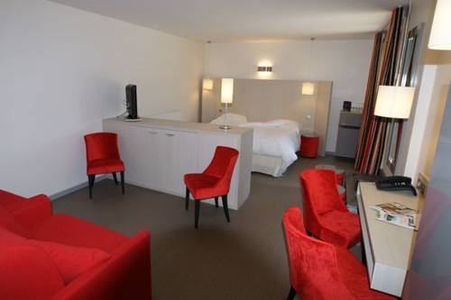 Imagen de la habitación del Hotel Hôtel-restaurant L'etang Du Moulin. Foto 13