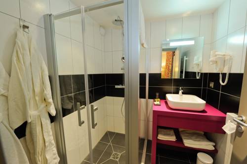 Imagen de la habitación del Hotel Hôtel-restaurant L'etang Du Moulin. Foto 16