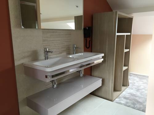 Imagen de la habitación del Hotel Hôtel-restaurant St-christophe. Foto 2