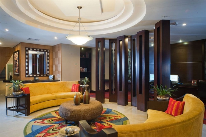 Imagen de los interiores del Hotel Hodelpa Garden Court. Foto 8