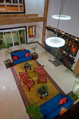 Imagen de los interiores del Hotel Hodelpa Garden Court. Foto 10