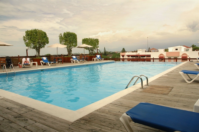Imagen de la piscina del Hotel Hodelpa Gran Almirante and Casino. Foto 5
