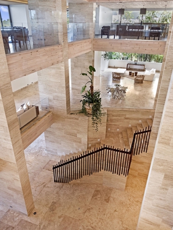 Imagen de los interiores del Hotel Hodges Bay Resort and Spa. Foto 18