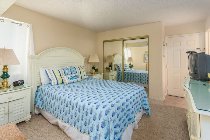 Imagen general del Hotel Hodnett Cooper's Beach Club. Foto 7