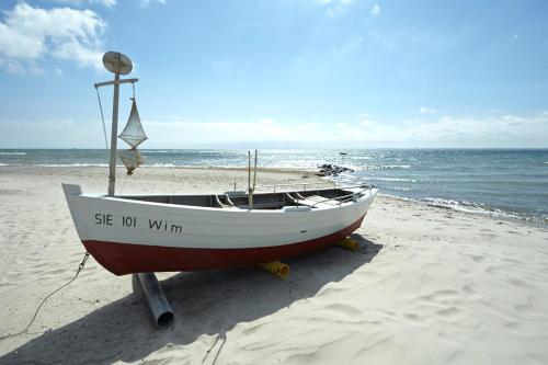 Imagen de la habitación del Hotel Hof Sierksdorf. Foto 9