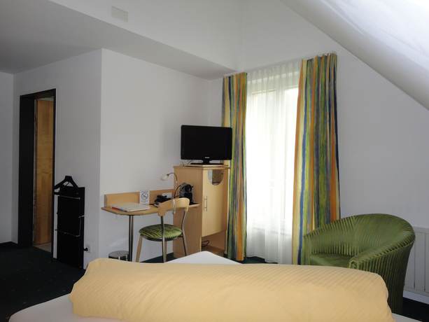 Imagen de la habitación del Hotel Hofbalzers. Foto 17